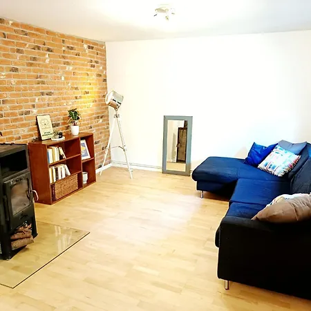 X - 2 In Idyllischer Und Zentraler Lage Halstenbek